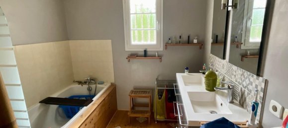 4 chambres Maison à Mehun-sur-Yèvre, France No. 64450 7