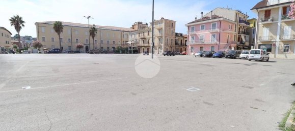350m² Commercial property in San Benedetto del Tronto, Italy No. 320080 11