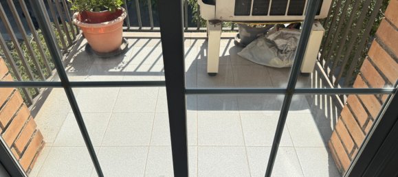 Apartamento de 4 dormitorios en Sant Martí, Spain No. 187666 3