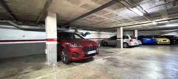 Apartamento de 4 dormitorios en Sant Martí, Spain No. 187666 5