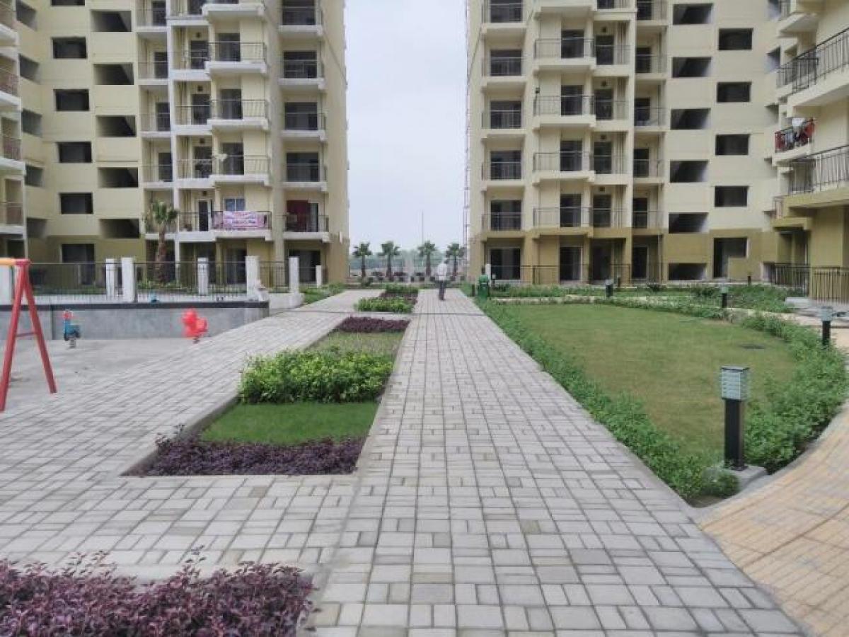 3 bedrooms House in Noida, India No. 67480