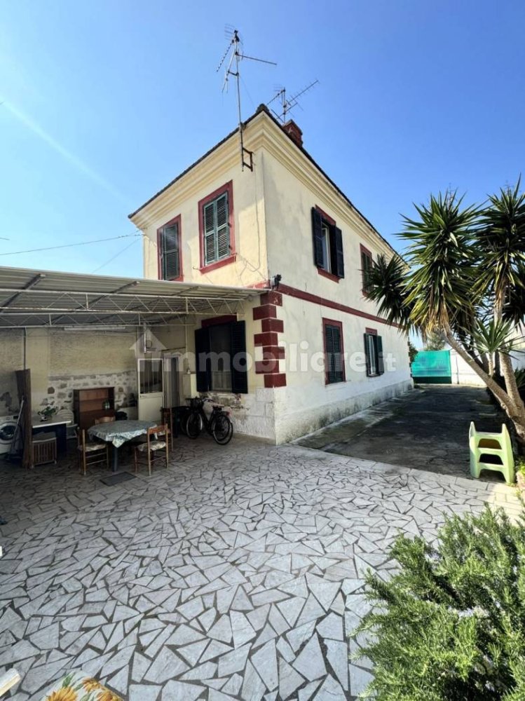 3 Schlafzimmer Villa in Terracina, Italy, Nr. 343804