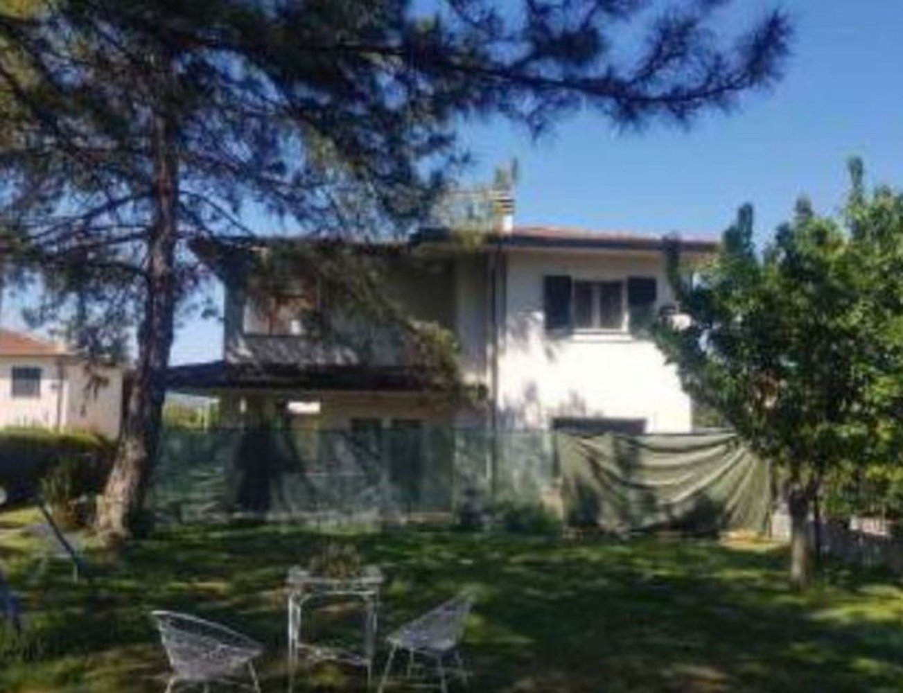 5 rooms House in Foligno, Italy No. 39046