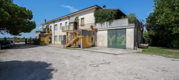 6 bedrooms Villa in Cerea, Italy No. 294702 2