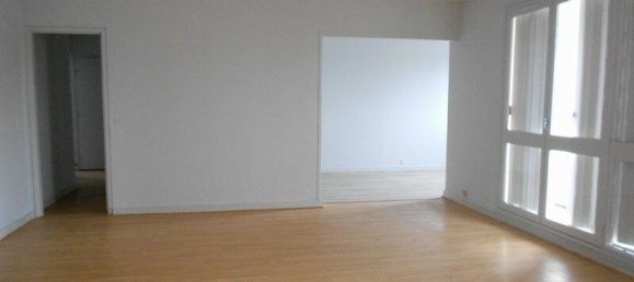 3 Schlafzimmer Wohnung in Chateauroux, France, Nr. 87242 8