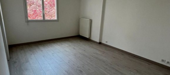 2 Schlafzimmer Wohnung in Chatou, France, Nr. 132911 10