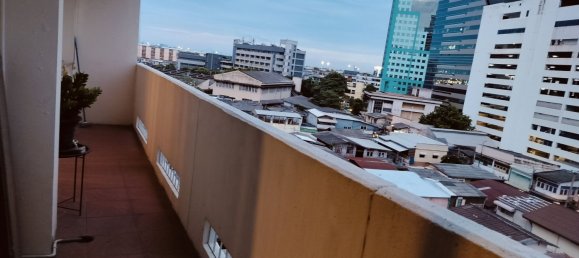 2 bedrooms Condo in Khlong Toei, Thailand No. 63699 8