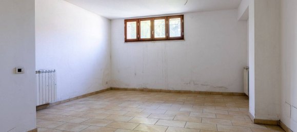 3 Schlafzimmer Haus in Valmontone, Italy, Nr. 210915 14