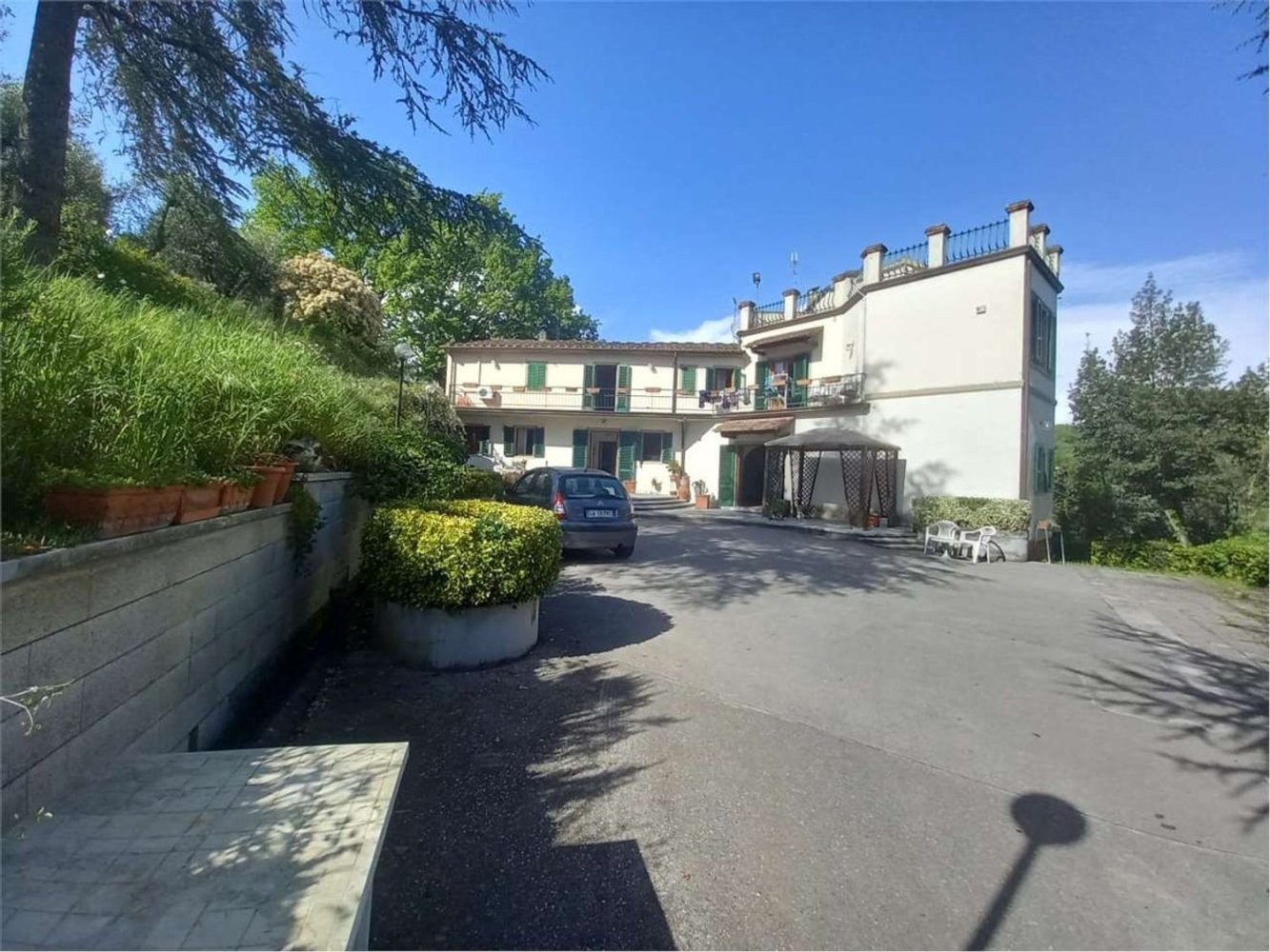24 rooms Villa in Buggiano, Italy No. 299931