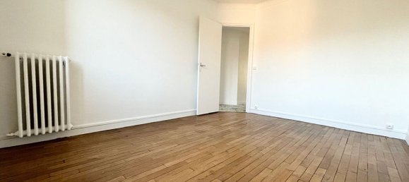 Квартира с 2 спальнями в Фонтене-су-Буа, Франция № 188855 4