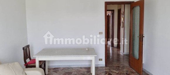 Apartamento de 3 dormitorios en Avellino, Italy No. 83907 10