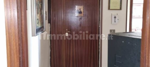 Apartamento de 3 dormitorios en Avellino, Italy No. 83907 9