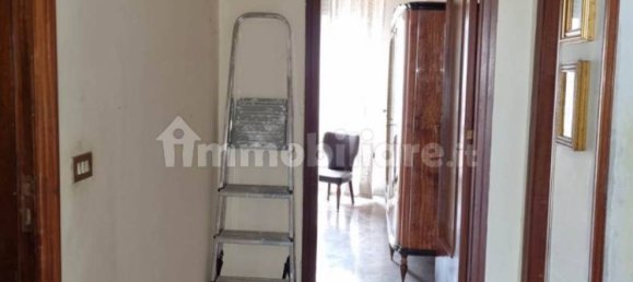 Apartamento de 3 dormitorios en Avellino, Italy No. 83907 12