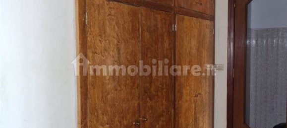 Apartamento de 3 dormitorios en Avellino, Italy No. 83907 23