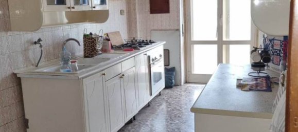 Apartamento de 3 dormitorios en Avellino, Italy No. 83907 19
