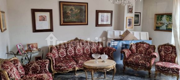 Apartamento de 3 dormitorios en Avellino, Italy No. 83907 6