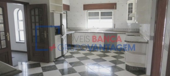 Дом с 4 спальнями в Элваш, Португалия № 142214 3