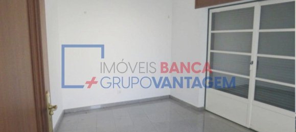 Дом с 4 спальнями в Элваш, Португалия № 142214 4