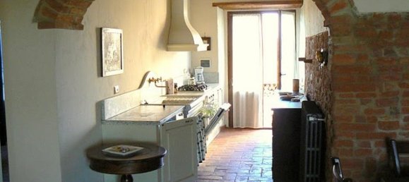 Studio in Cortona, Italy No. 1449 8