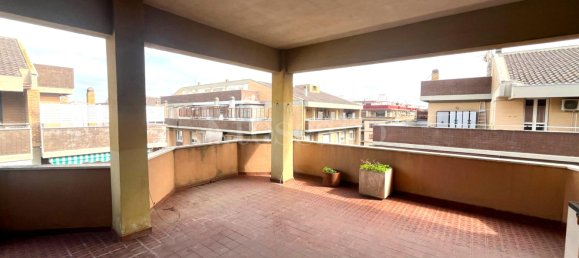 4 rooms Penthouse in Rome, Italy No. 155586 3