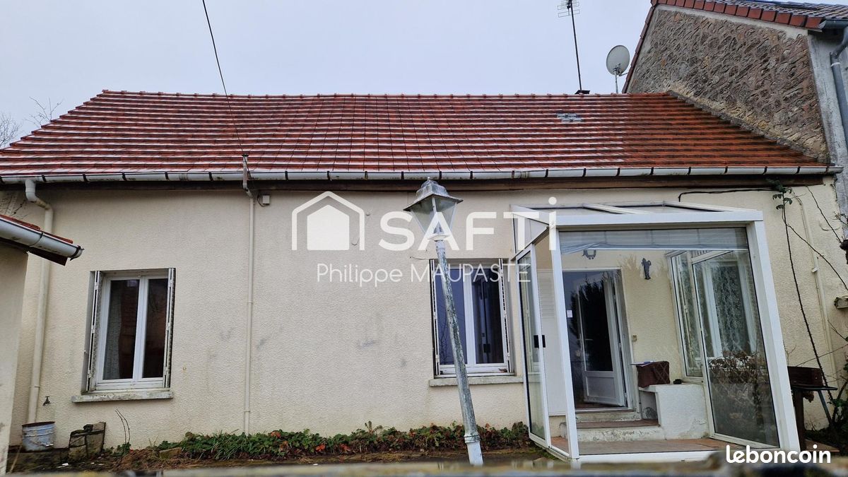 2 bedrooms House in Saxi-Bourdon, France No. 198795