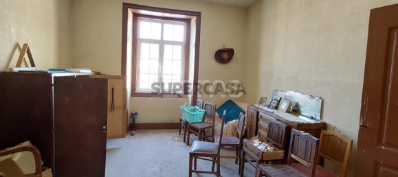 214m² Building in Maiorga, Portugal No. 162223 21