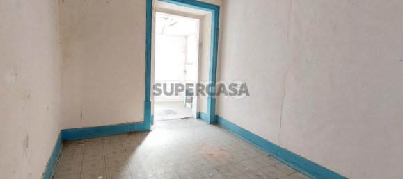 214m² Building in Maiorga, Portugal No. 162223 15