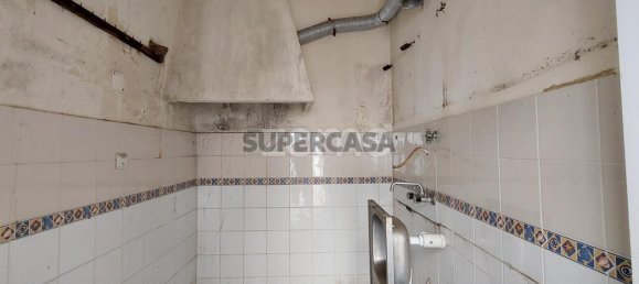 214m² Building in Maiorga, Portugal No. 162223 10