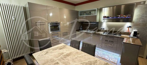 Квартира с 2 спальнями в Асти, Италия № 162552 2