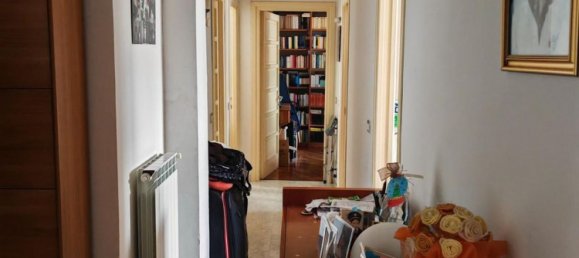 5 rooms Apartment in Massa, Italy No. 188955 6