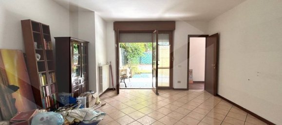 3 rooms Apartment in Cinisello Balsamo, Italy No. 29882 4