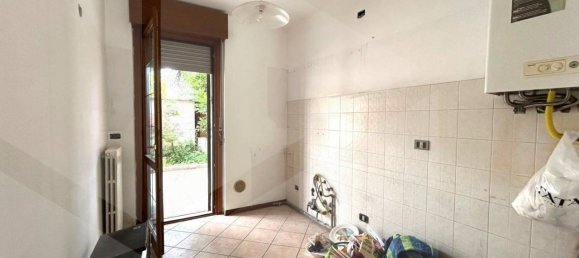 3 rooms Apartment in Cinisello Balsamo, Italy No. 29882 8