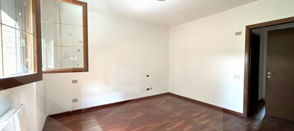 3 rooms Apartment in Cinisello Balsamo, Italy No. 29882 13