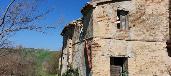 Дом с 5 спальнями в Монтегридольфо, Италия № 334248 3