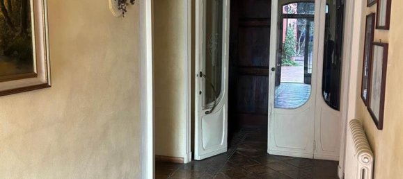 240m² Building in Luzzara, Italy No. 210054 2