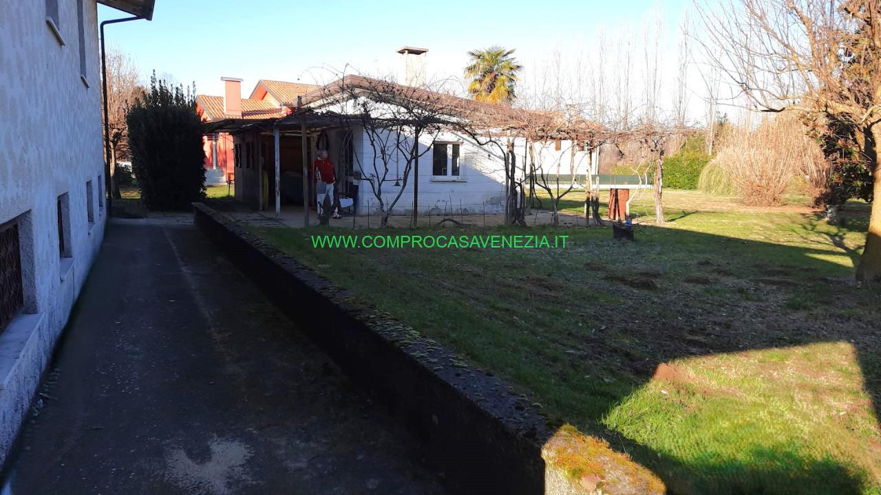 Villa de 6 habitaciónes en Preganziol, Italy No. 7553