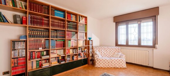 8 bedrooms Villa in Copparo, Italy No. 343099 25