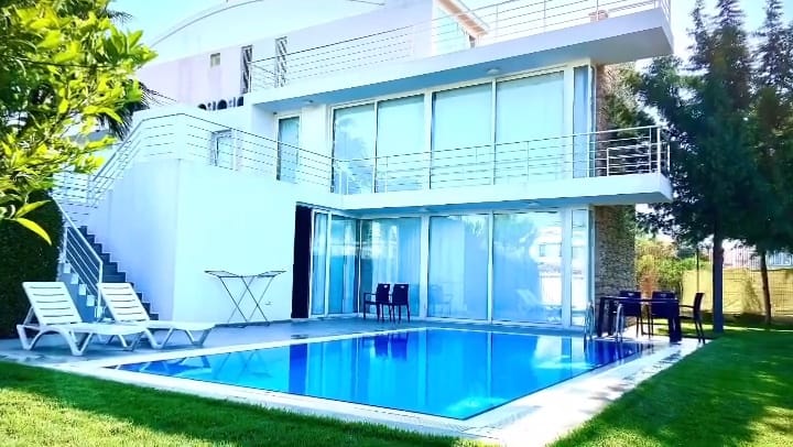 Villa 4+1 in Serik, Turkey No. 34190