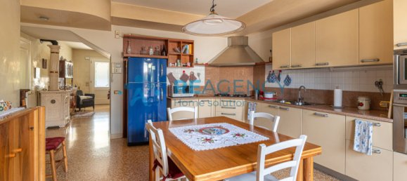 3-Zimmer Haus in Montecchio Maggiore, Italy, Nr. 277145 10