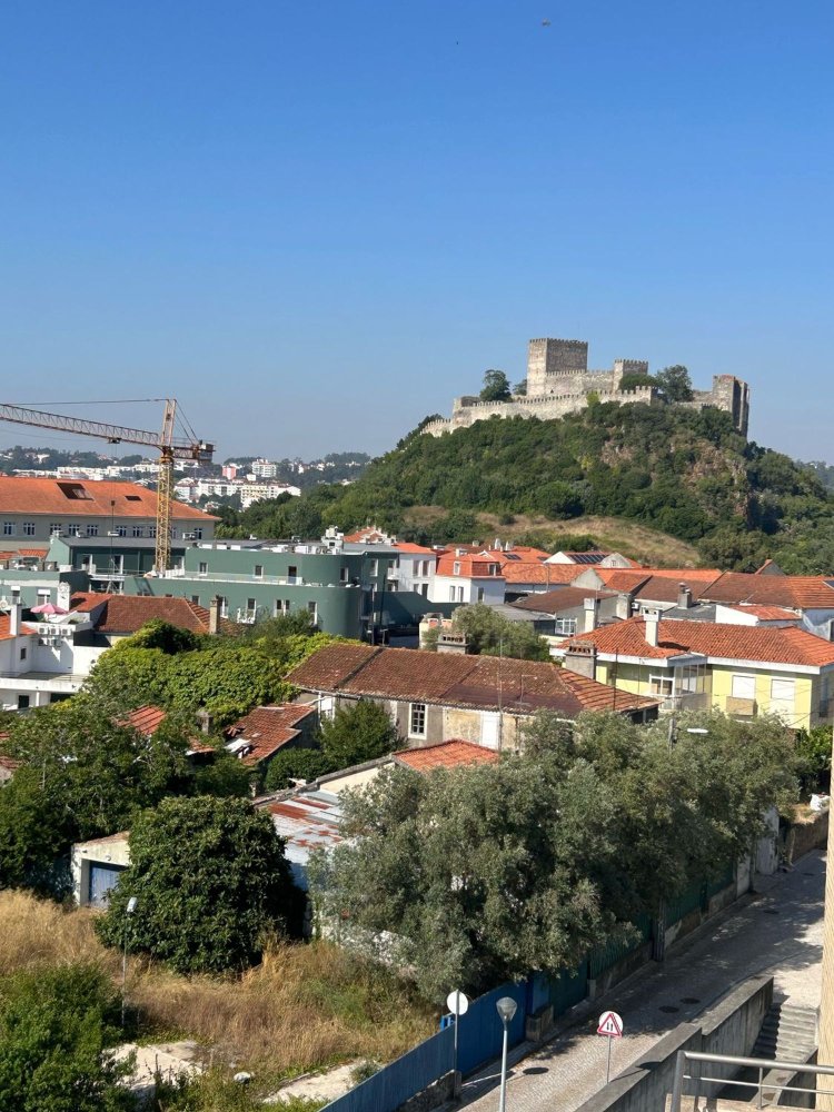 3 bedrooms Apartment in Leiria, Portugal No. 220966