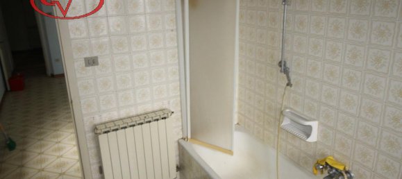 3 rooms Apartment in San Giovanni Valdarno, Italy No. 230880 12