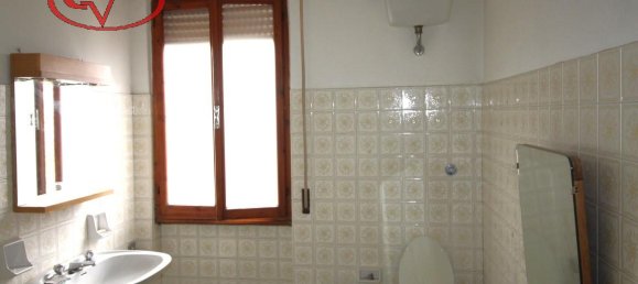 3 rooms Apartment in San Giovanni Valdarno, Italy No. 230880 8