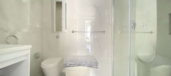 2 bedrooms Apartment in Sliema, Malta No. 10212 17