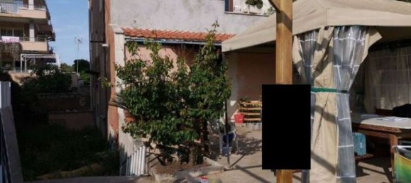 8 rooms House in Pomezia, Italy No. 186353 3