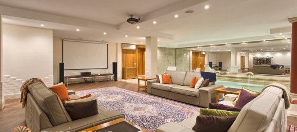 4 Schlafzimmer Villa in Marbella, Spain, Nr. 1369 2