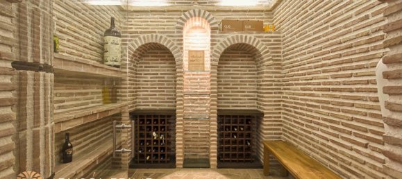 4 Schlafzimmer Villa in Marbella, Spain, Nr. 1369 8