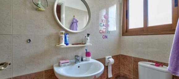 3 bedrooms House in Agios Athanasios, Cyprus No. 6550 7