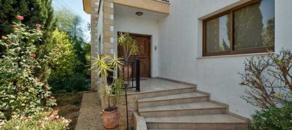 3 bedrooms House in Agios Athanasios, Cyprus No. 6550 4