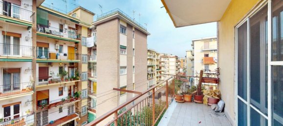 Apartamento de 3 habitaciónes en San Giorgio a Cremano, Italy No. 23032 15