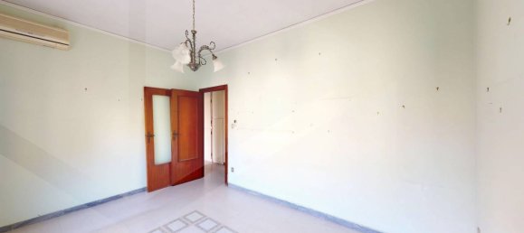 Apartamento de 3 habitaciónes en San Giorgio a Cremano, Italy No. 23032 13